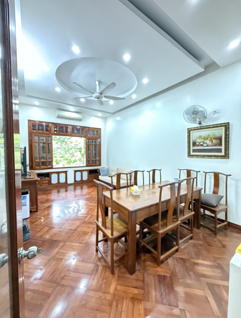 KHU CỰC ÍT NHÀ BÁN - HOÀNG CẦU - PHÂN LÔ Ô TÔ TRÁNH - 52M2 - 5 TẦNG - MẶT TIỀN 4.2M - 27 TỶ - VIP!!